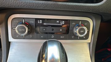 Volkswagen Touareg - 10