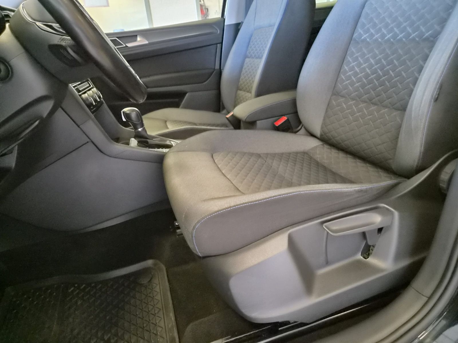 Fahrzeugabbildung Volkswagen Golf Sportsvan Join / Kamera / NAVI