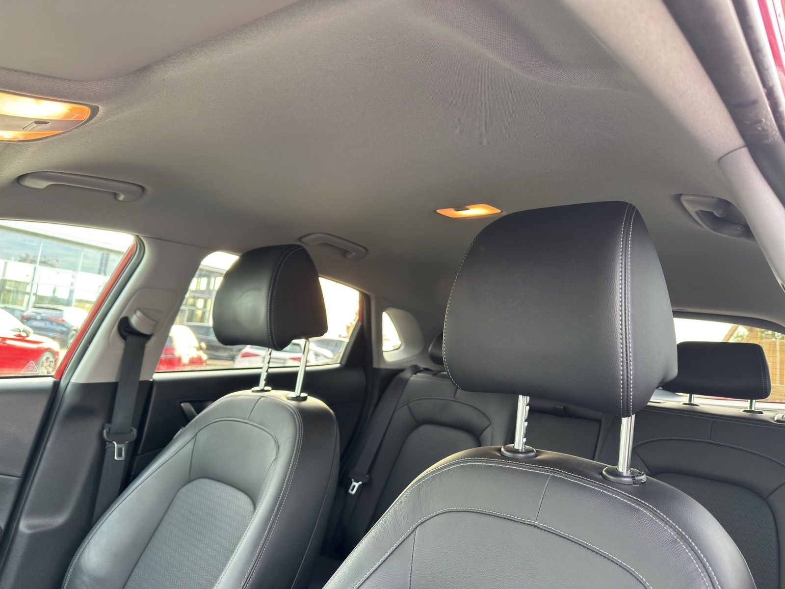 HYUNDAI KONA 1.6 T-GDI Premium 4WD AUTOMATIK / LEDER / H - Image 19