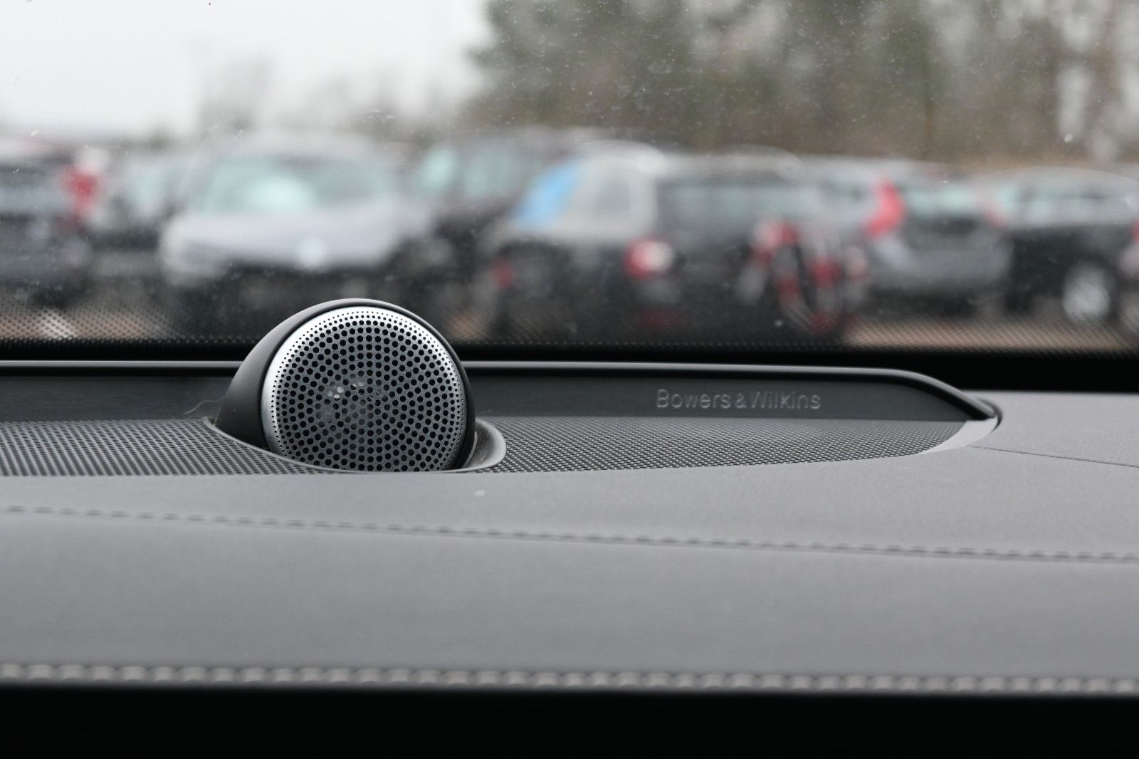 Fahrzeugabbildung Volvo XC90 T8 R Design*LED*LUFT*360°ACC*STHZ*HuD*7Si*