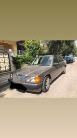 Mercedes-Benz 190 - Mercedes-Benz mit Benzin-Antrieb: Beige, Kombi