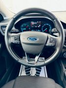 FORD Focus Titanium X*SCHECKHEFT*ACC*PDC*LED*AHK