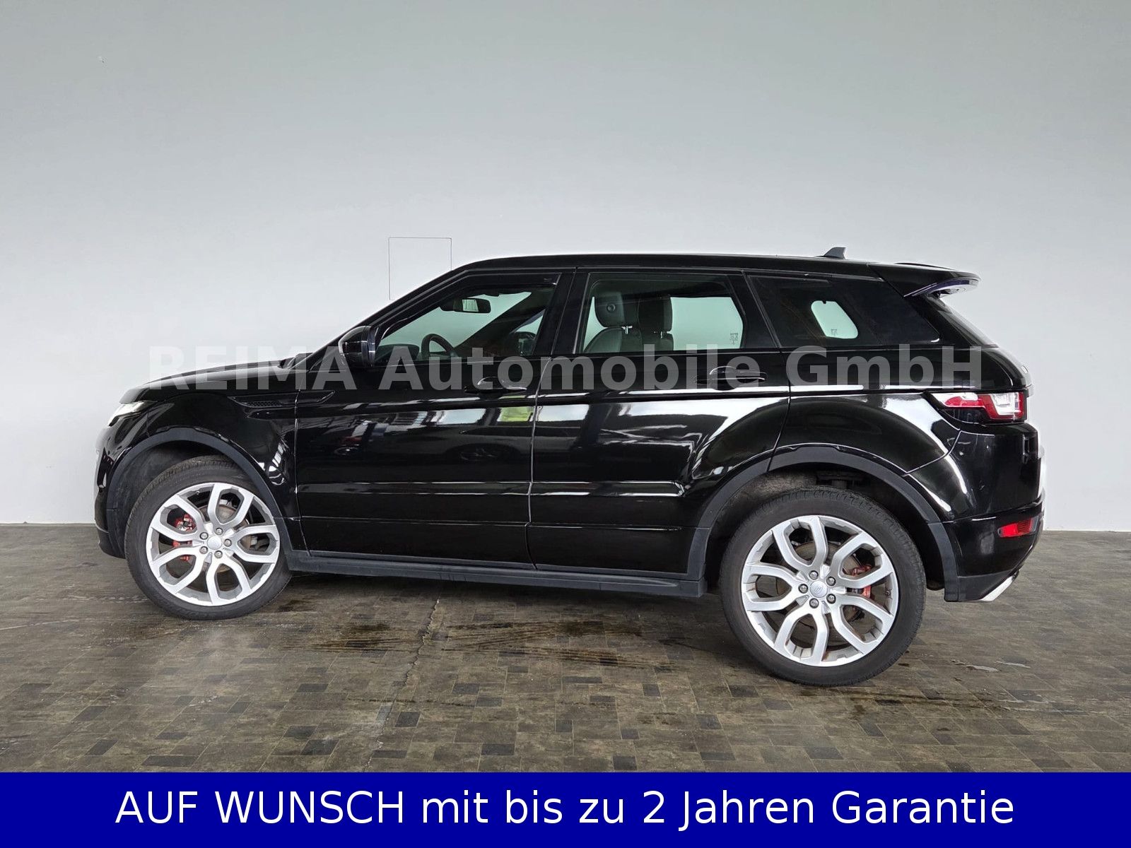 Fahrzeugabbildung Land Rover Range Rover Evoque 2,0D SE, Navi, Xenon, 20" Alu