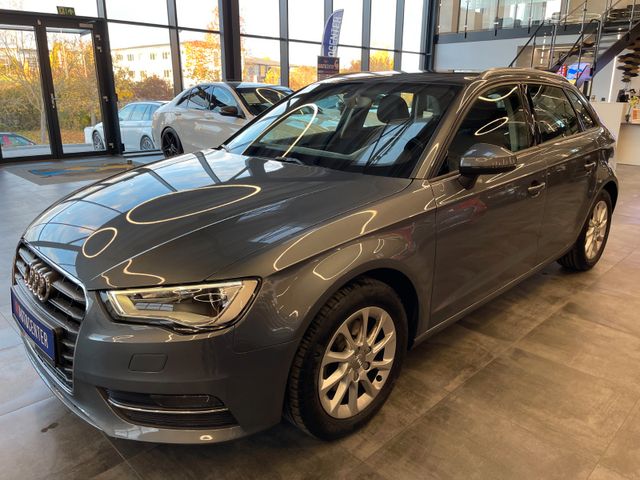 Audi A3 Sportback attraction ultra*2. Hand*Navi*Xenon
