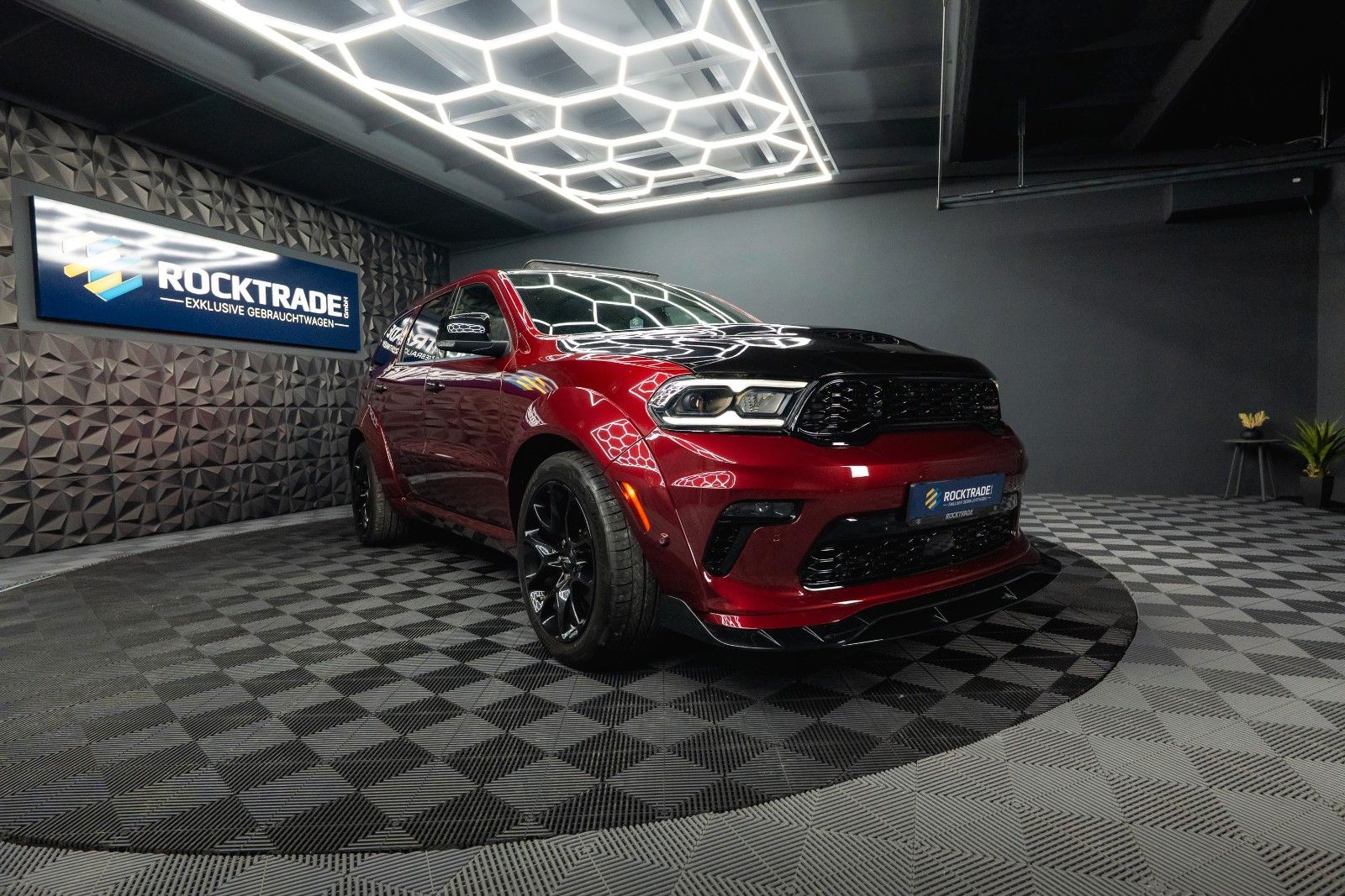Fahrzeugabbildung Dodge Durango 5.7 V8 SRT 4x4 Night-Paket WIDEBODY 19%