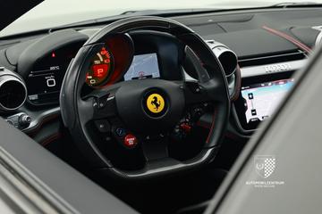 صورة مصغرة 15 لـ 2018 Ferrari GTC4LUSSO