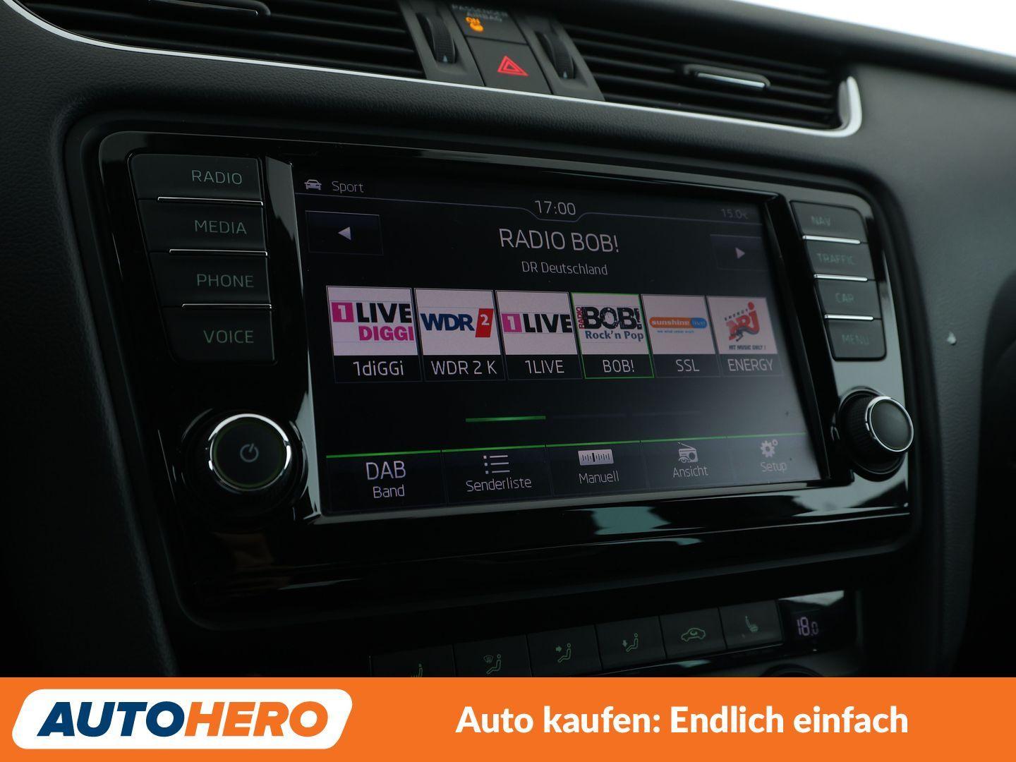 Skoda Octavia 2.0 TSI RS*NAVI*XENON*SPUR*CAM*PDC*SHZ*