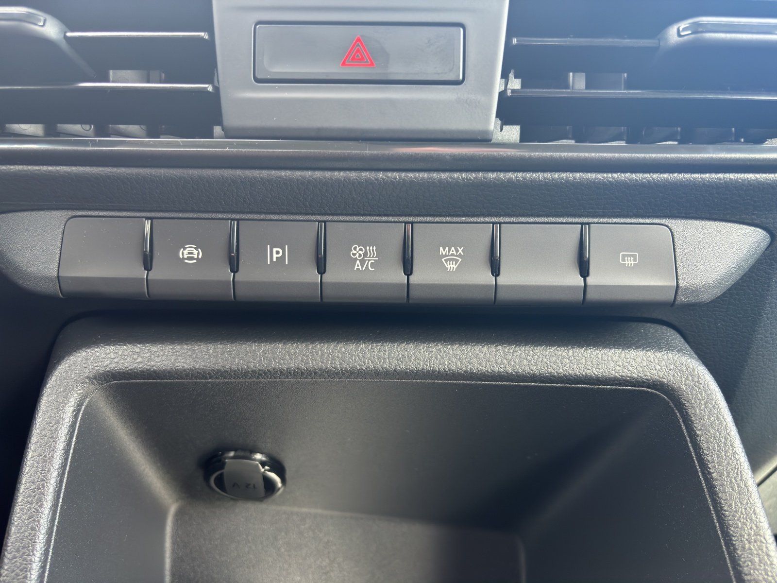 Fahrzeugabbildung Ford Tourneo Connect 1,5 Ecoboost Trend