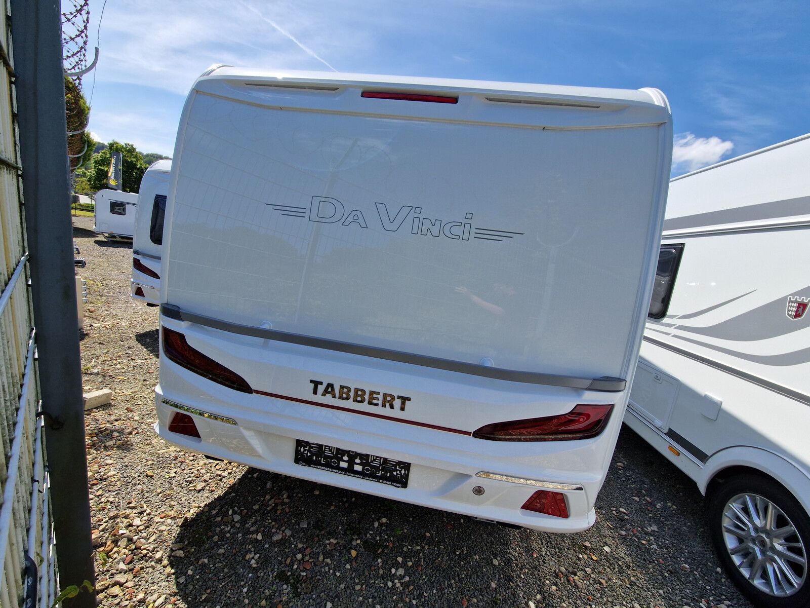 Fahrzeugabbildung Tabbert Da Vinci 495 HE 2.3 2.000kg, Ambiente, Glatt