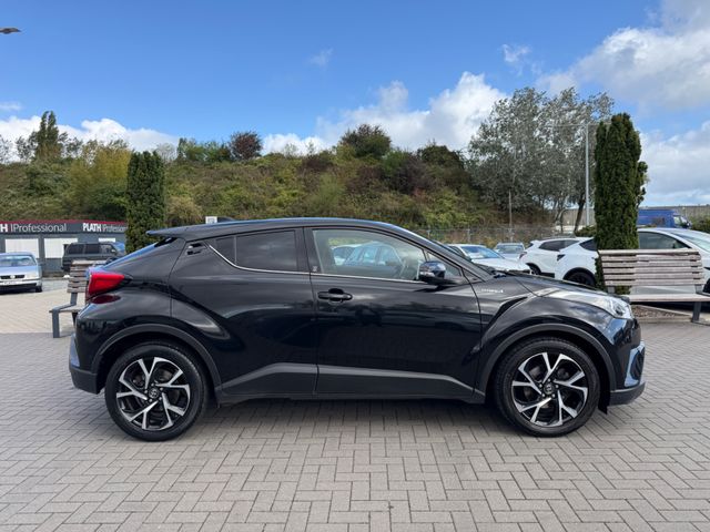 Toyota C-HR Hybrid Team D