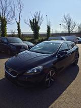 Volvo V40 Momentum+KAMERA+XENON+NAVI - gebrauchte Volvo V40 aus dem Jahr 2012