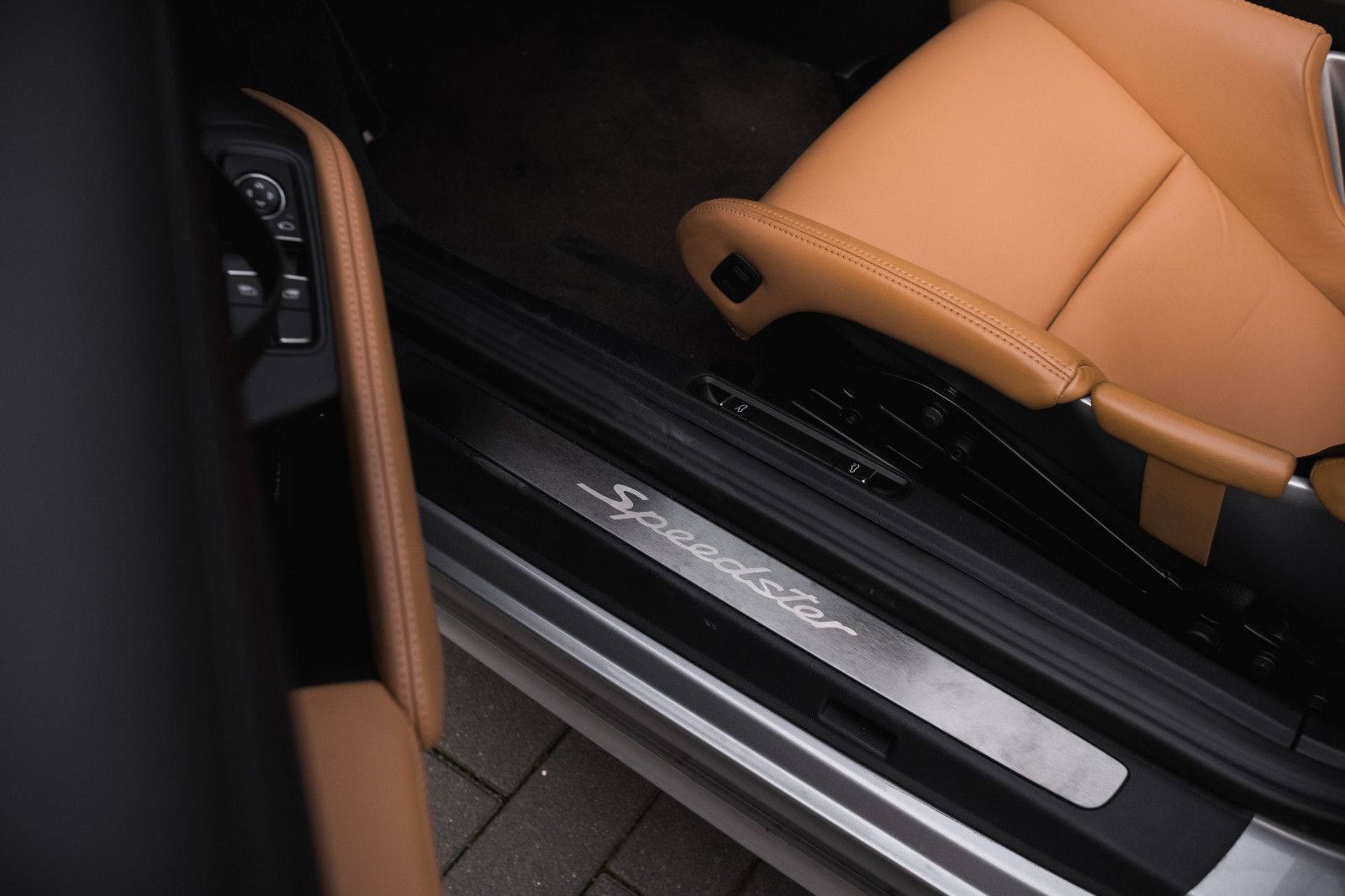 Fahrzeugabbildung Porsche 991/911 Speedster-Lift-BOSE-Kam.-90L-DAB-LED