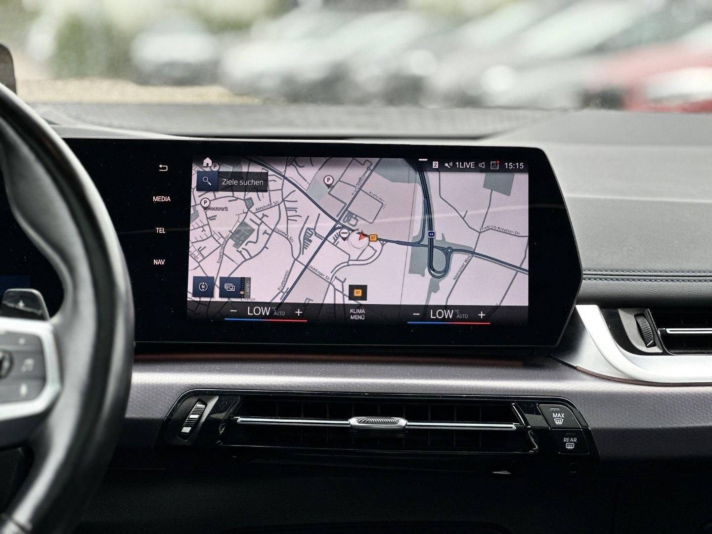 BMW Active 220i Active Tourer M Sportpaket Head-Up HK HiFi, миниатюра 17