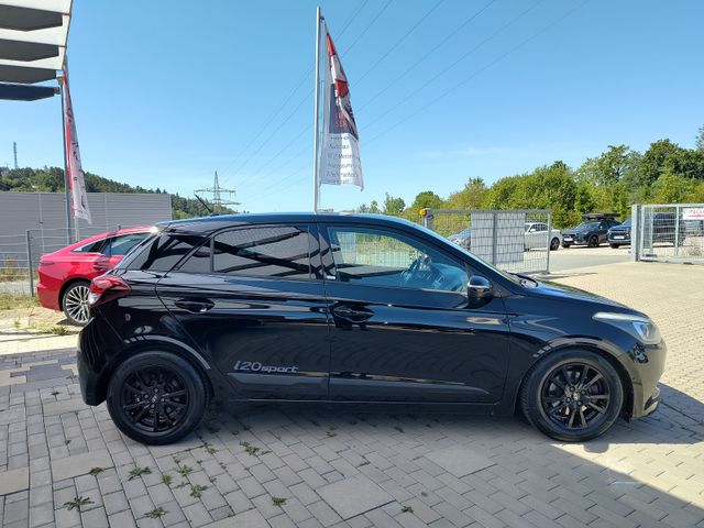 Hyundai i20 Sport Klima Sitz- und Lenkradheizung