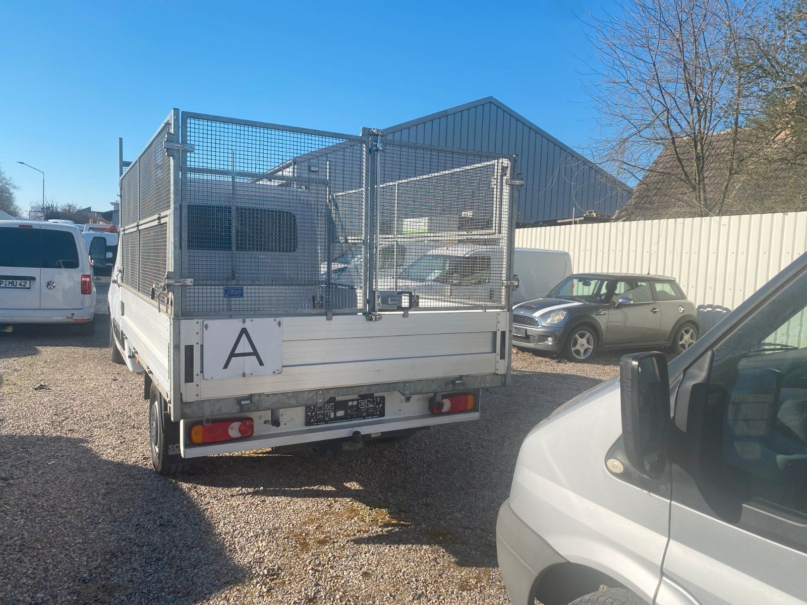 Fahrzeugabbildung Renault Master III PritscheDoka,AHK1Hd,Laubschutzugitter