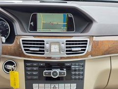 Fahrzeugabbildung E 300 CGI BlueEfficiency 4Matic