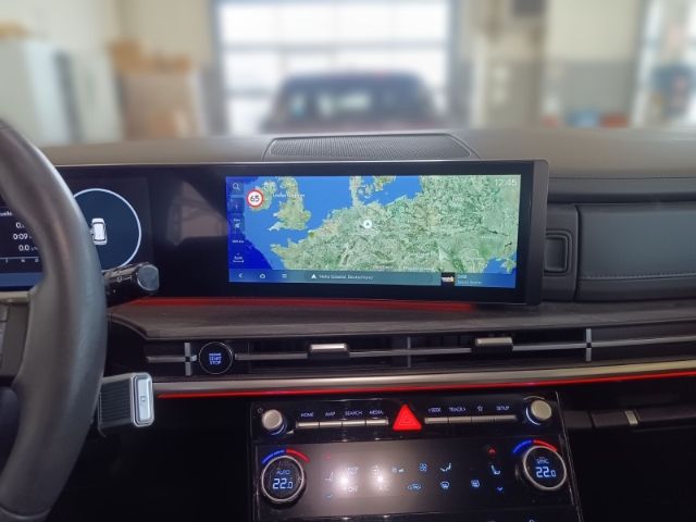 Fahrzeugabbildung Hyundai SANTA FE PHEV 1.6 T-GDI 4WD Signature Komfort-Pa