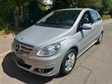 Mercedes-Benz B 200 * Automatik, Navi, TÜV, Klima, Einparkhilf
