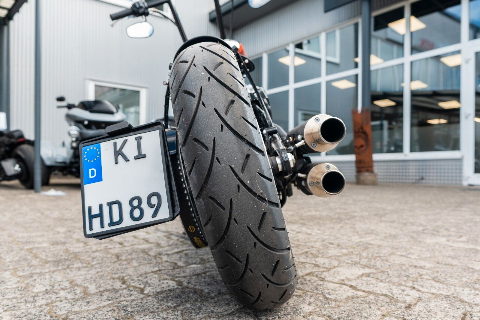 Fahrzeugabbildung Harley-Davidson Softail FXBBS Street Bob - Jekill & Hyde- Bobber