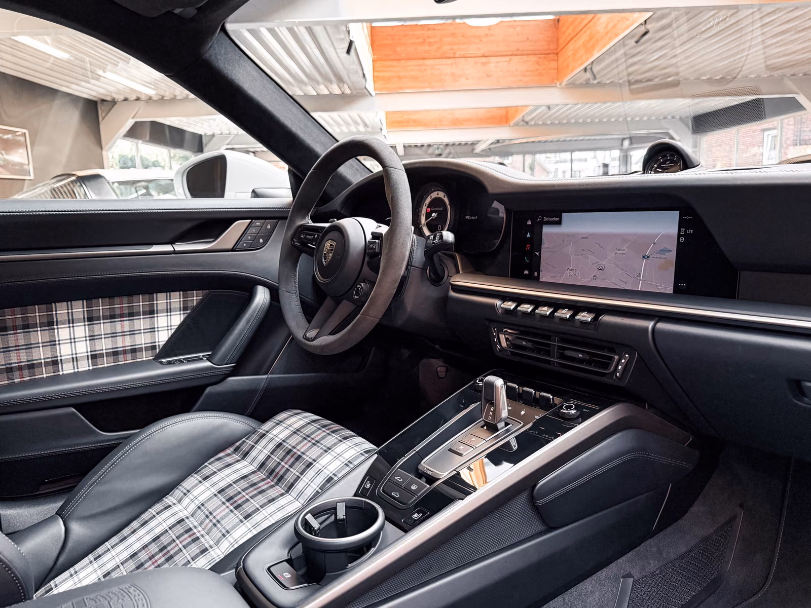 Porsche 911 Turbo S 50 Jahre Lift+Burmester+Pano+360°Kam