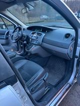 Renault Ranault Megane Scenic - Renault Megane mit Benzin-Antrieb: Van