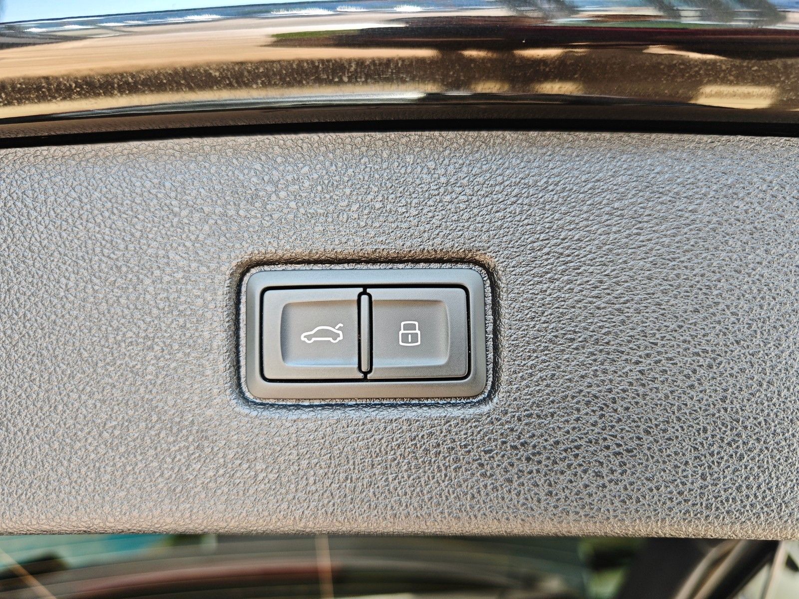 Fahrzeugabbildung Audi Q7 45 TDI quattro S line MATRIX AHK LR ACC NAVI