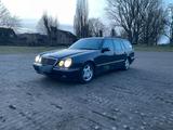 Mercedes-Benz Mercedes W210 E280 - gebrauchte Mercedes-Benz E 280 aus dem Jahr 2000