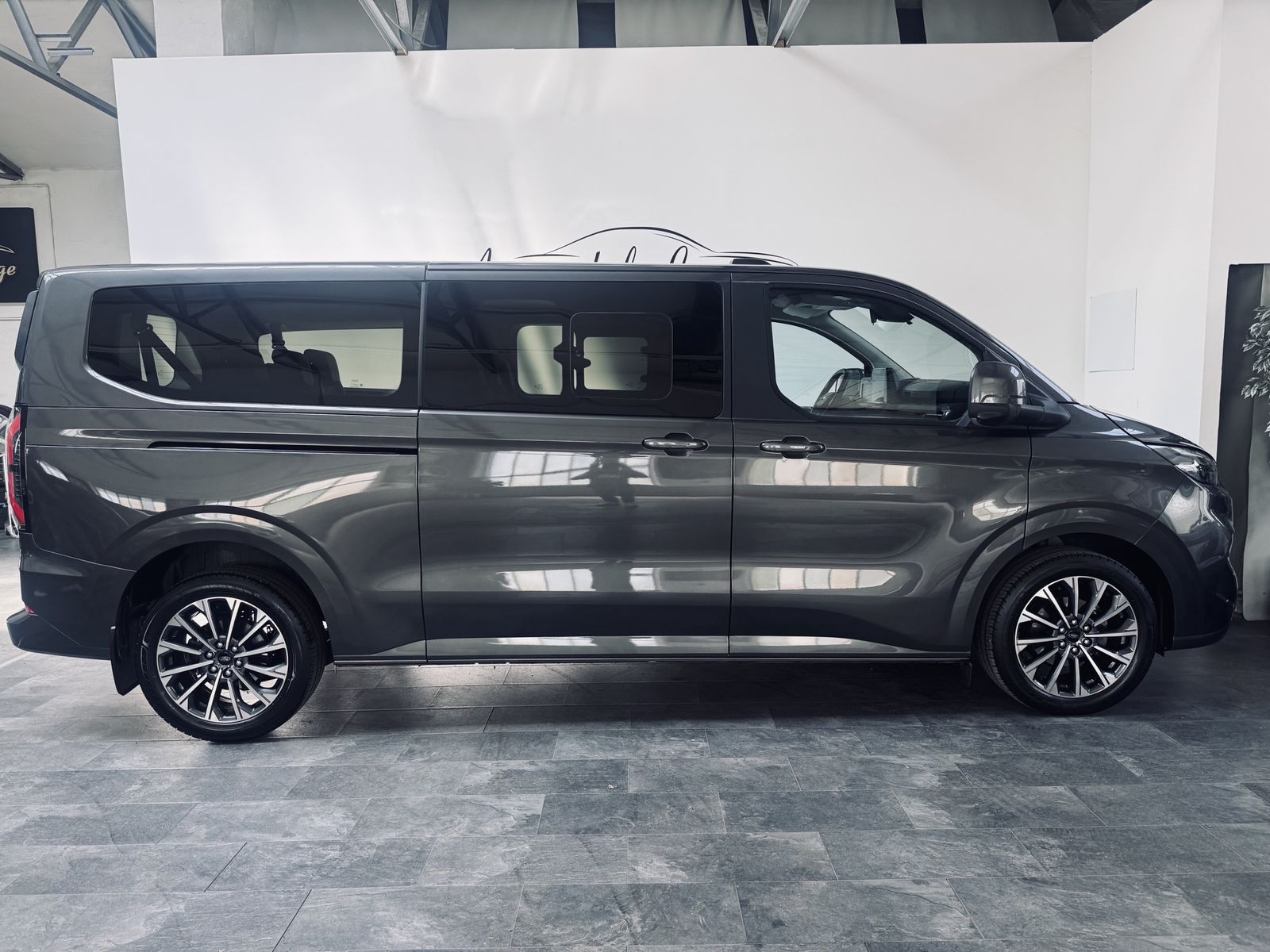 Ford Tourneo Custom 320 L2 Tourneo Titanium X / Leder foto 6