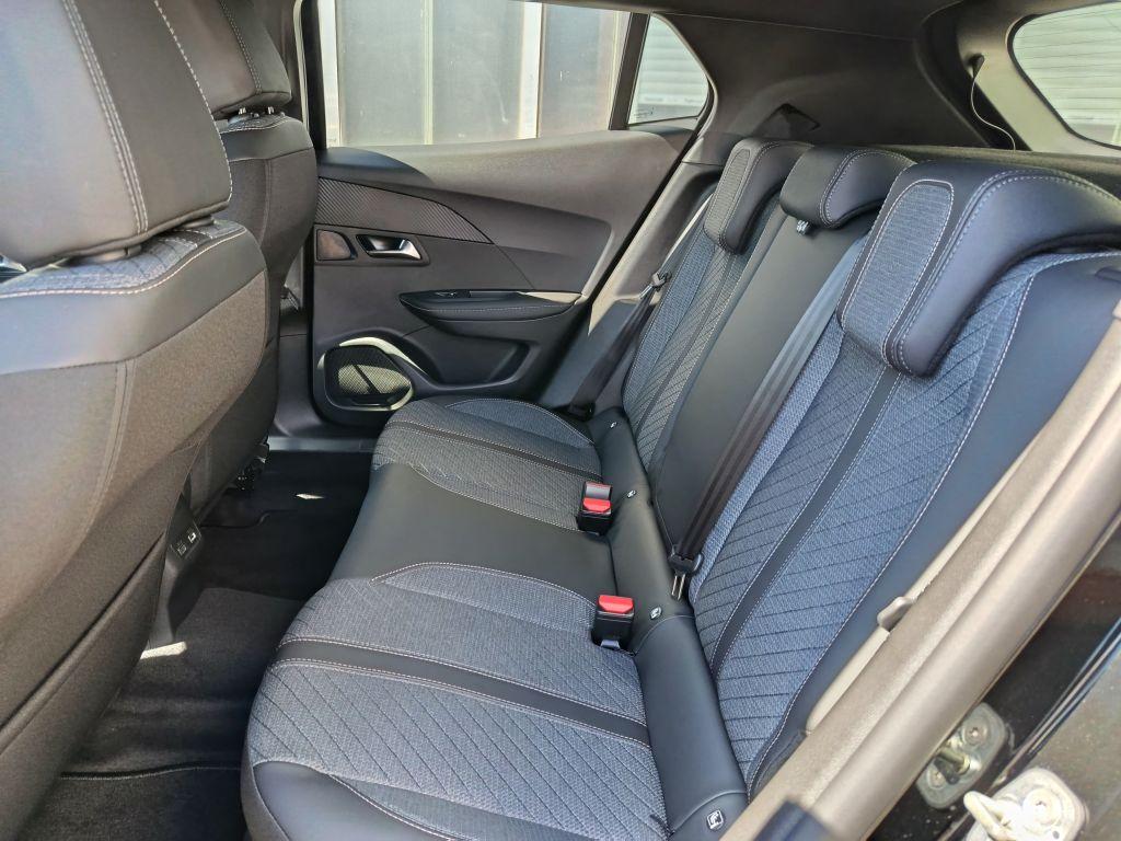 Peugeot 2008 PureTech 130 EAT8 Allure (U)