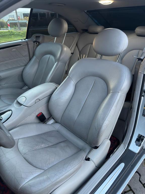 Mercedes-Benz CLK 320