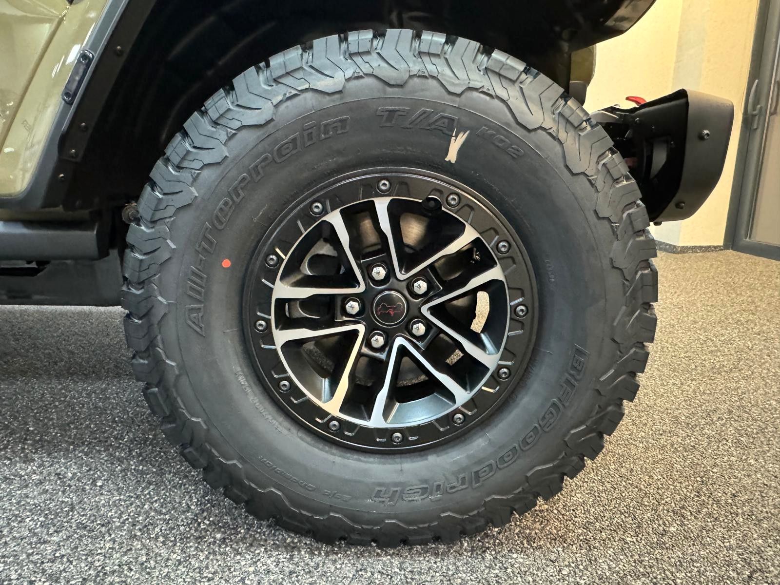 Fahrzeugabbildung Jeep RUBICON X 3.6L-V6-CAM-HARDTOP-35"