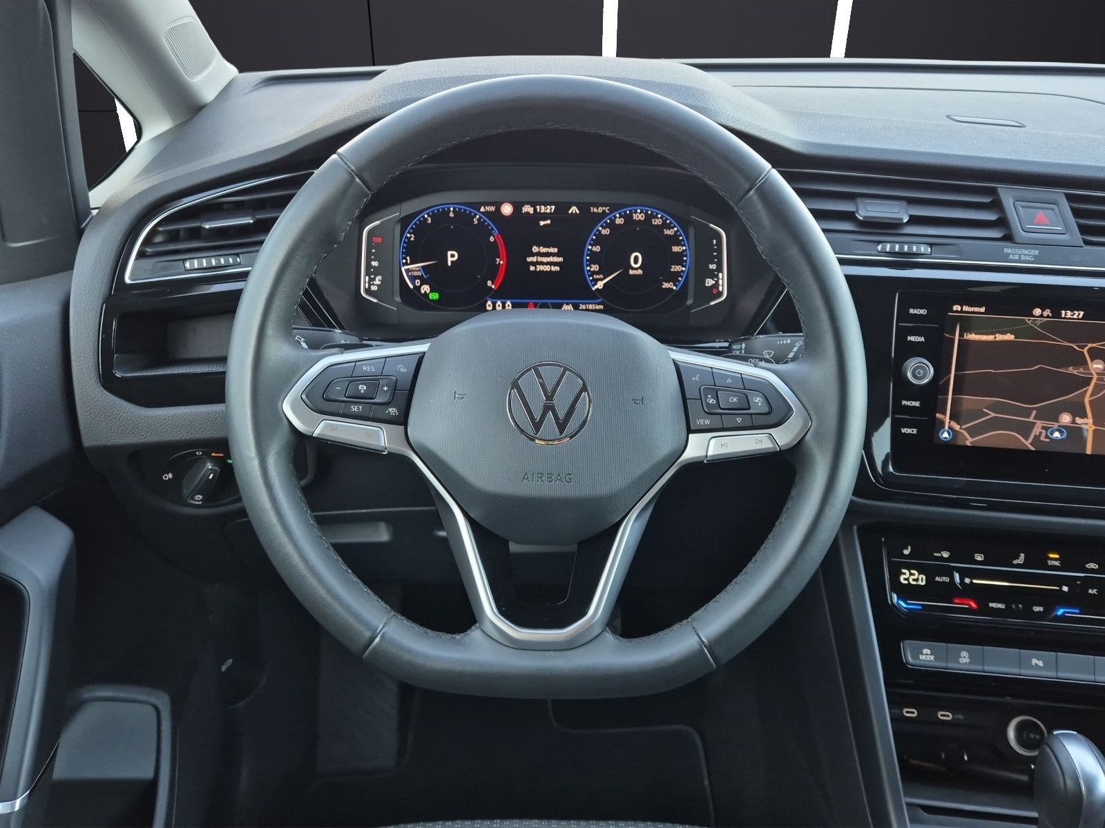 Fahrzeugabbildung Volkswagen Touran TSI Comfortline DSG R-Line LED Navi AID A