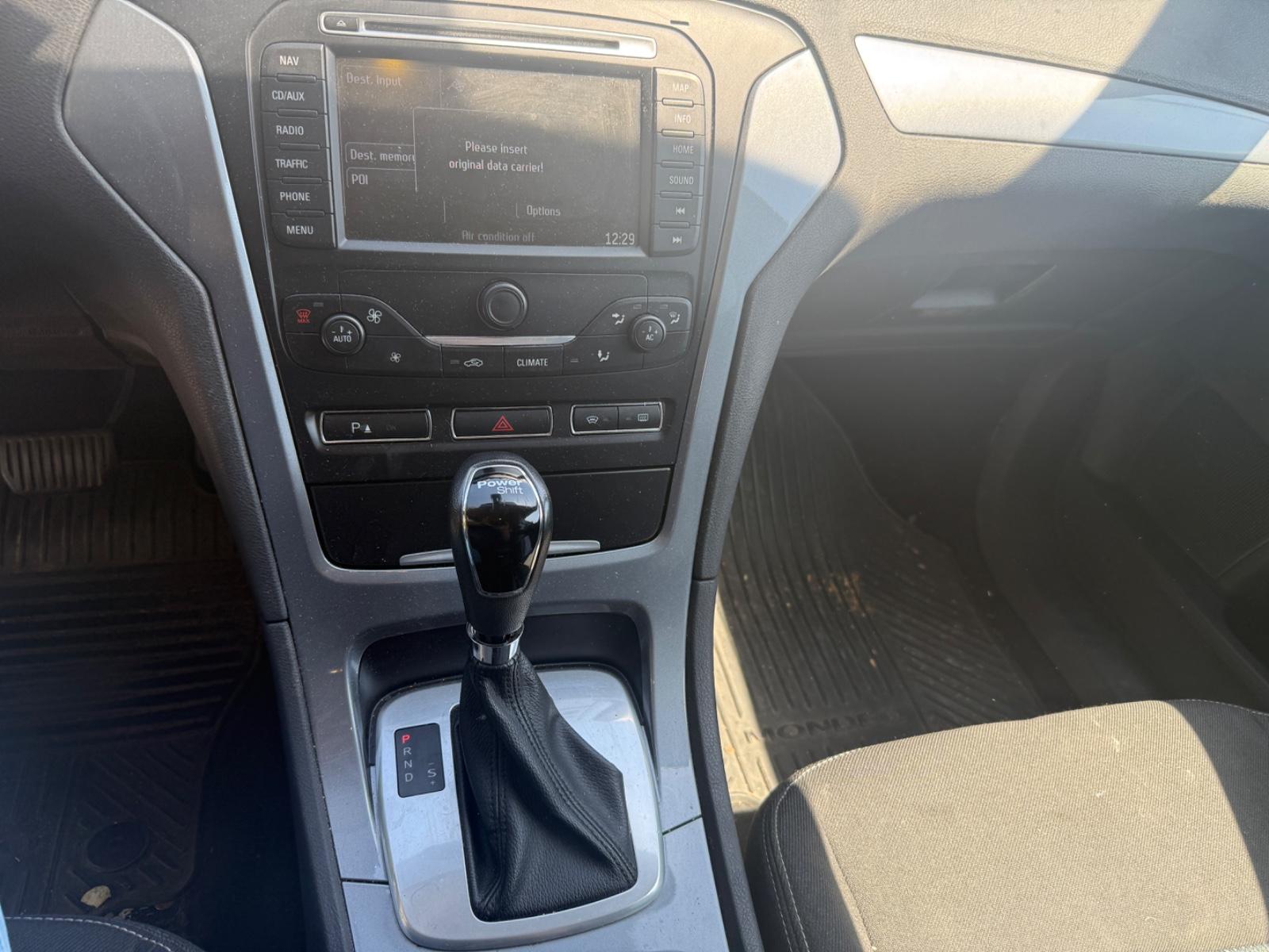 Ford Mondeo 2012 — photo 9