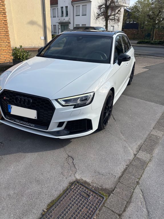 Image of Audi RS3