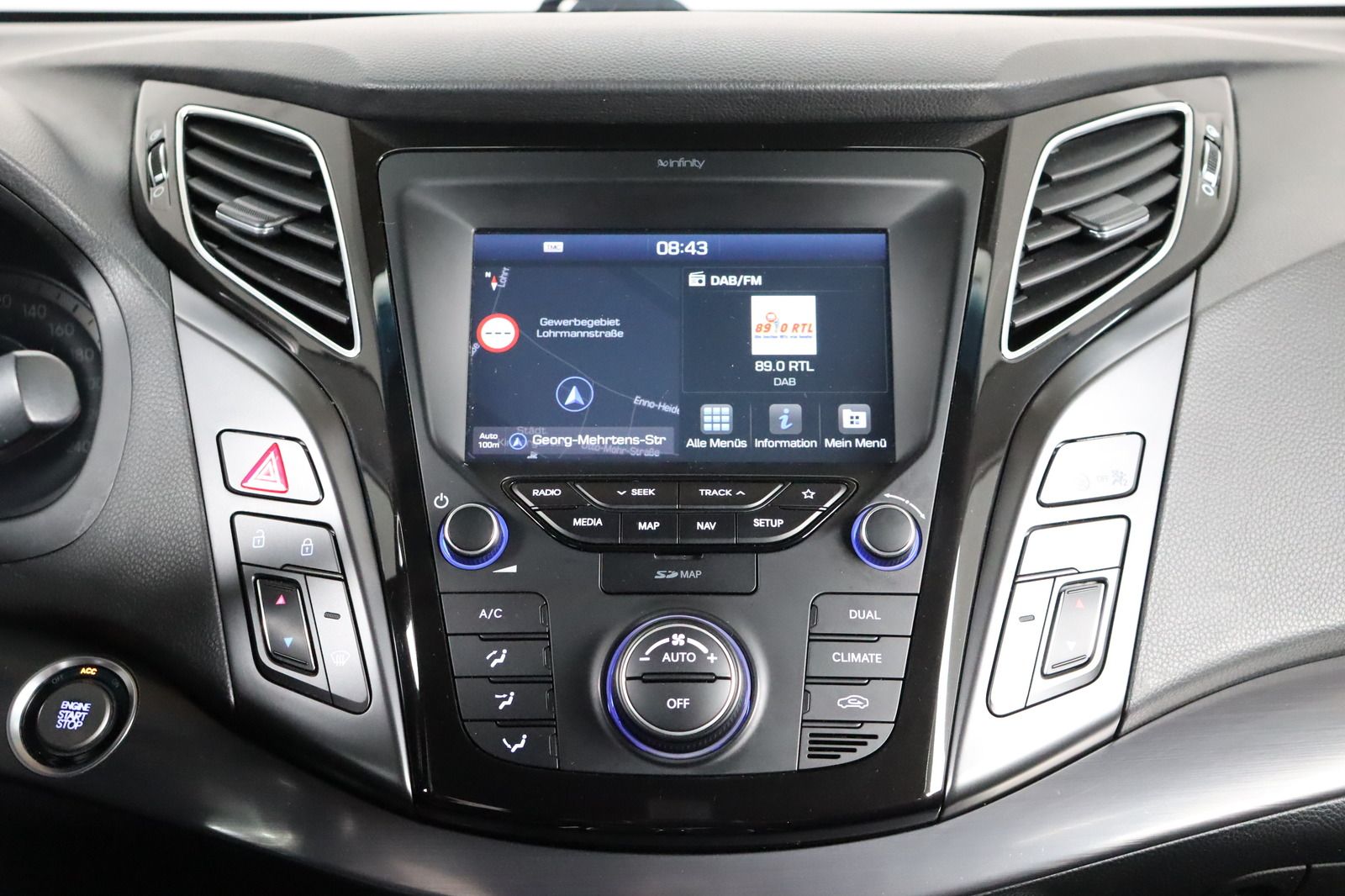 Fahrzeugabbildung Hyundai i40 CW 1.6 CRDi Space Plus * Sitzhzg./-lüftung