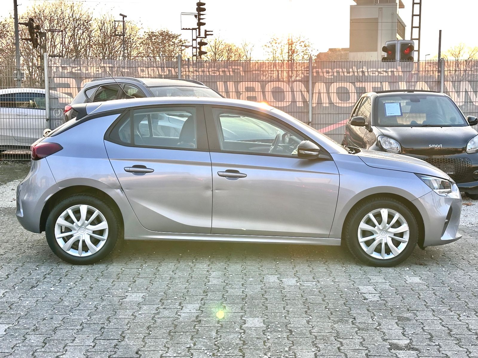 Fahrzeugabbildung Opel CORSA F EDITION*NAVI+PDC+1.HAND*