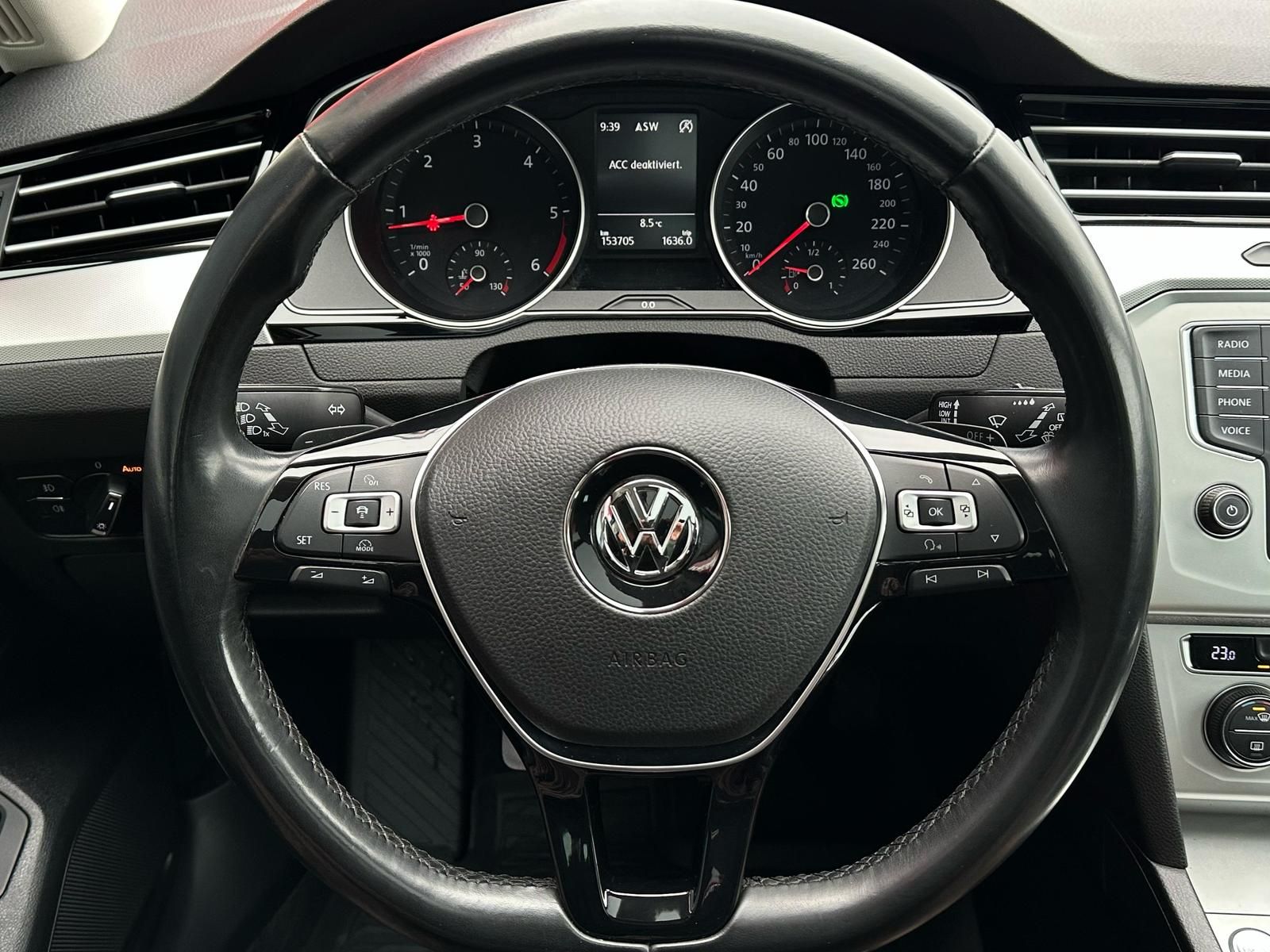 VW Passat 2.0TDI COMFORTLINE AHK#SHZ#ACC#NAVI#PANO - Image 11