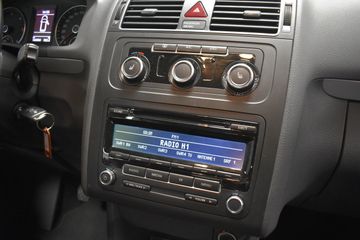 Volkswagen Touran - 8