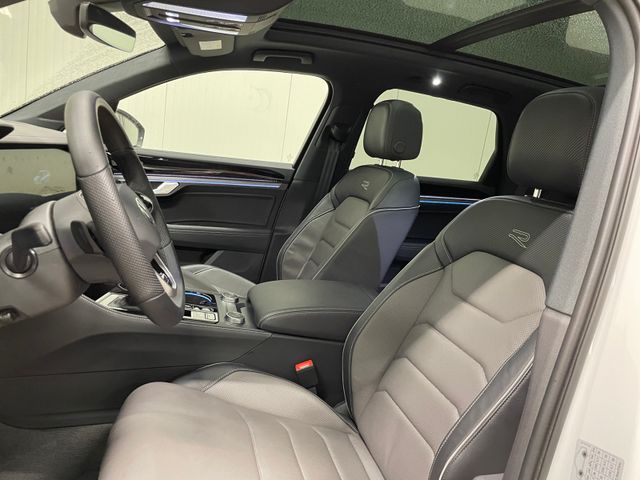 Touareg R-Line 3.0 TDI 4M PANO AHK STNDHZG