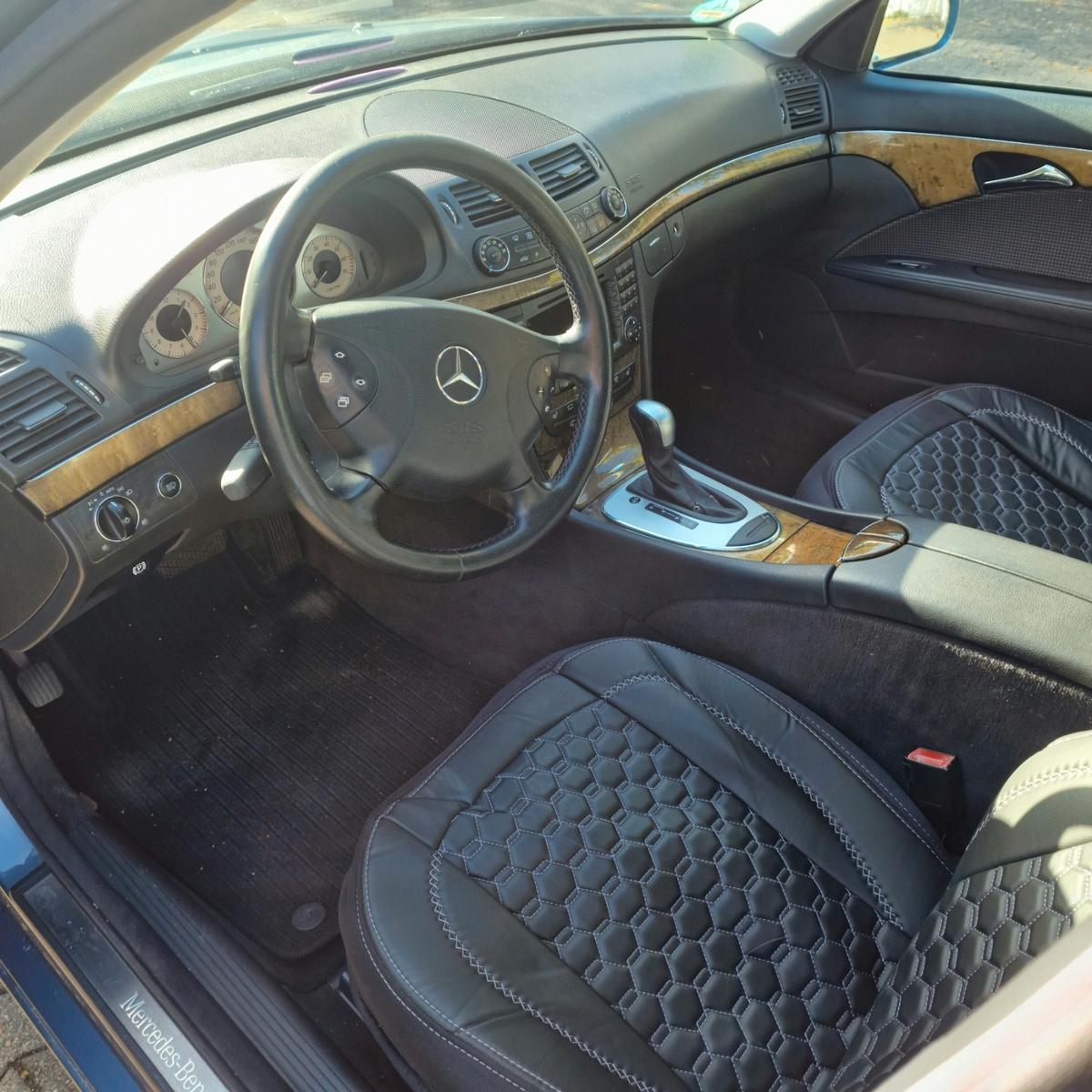 Mercedes-Benz E240 2004 — photo 12