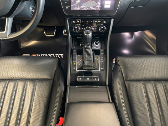 Skoda Superb Combi L&K *PANO*ACC*AHK*LEDER*NAVI*BI-XEN