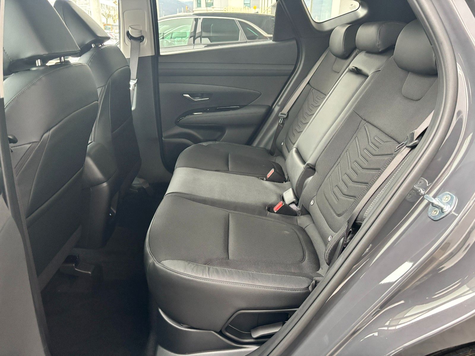 Fahrzeugabbildung Hyundai TUCSON 1.6 T-GDI Hybrid Trend MATRIX-LED!