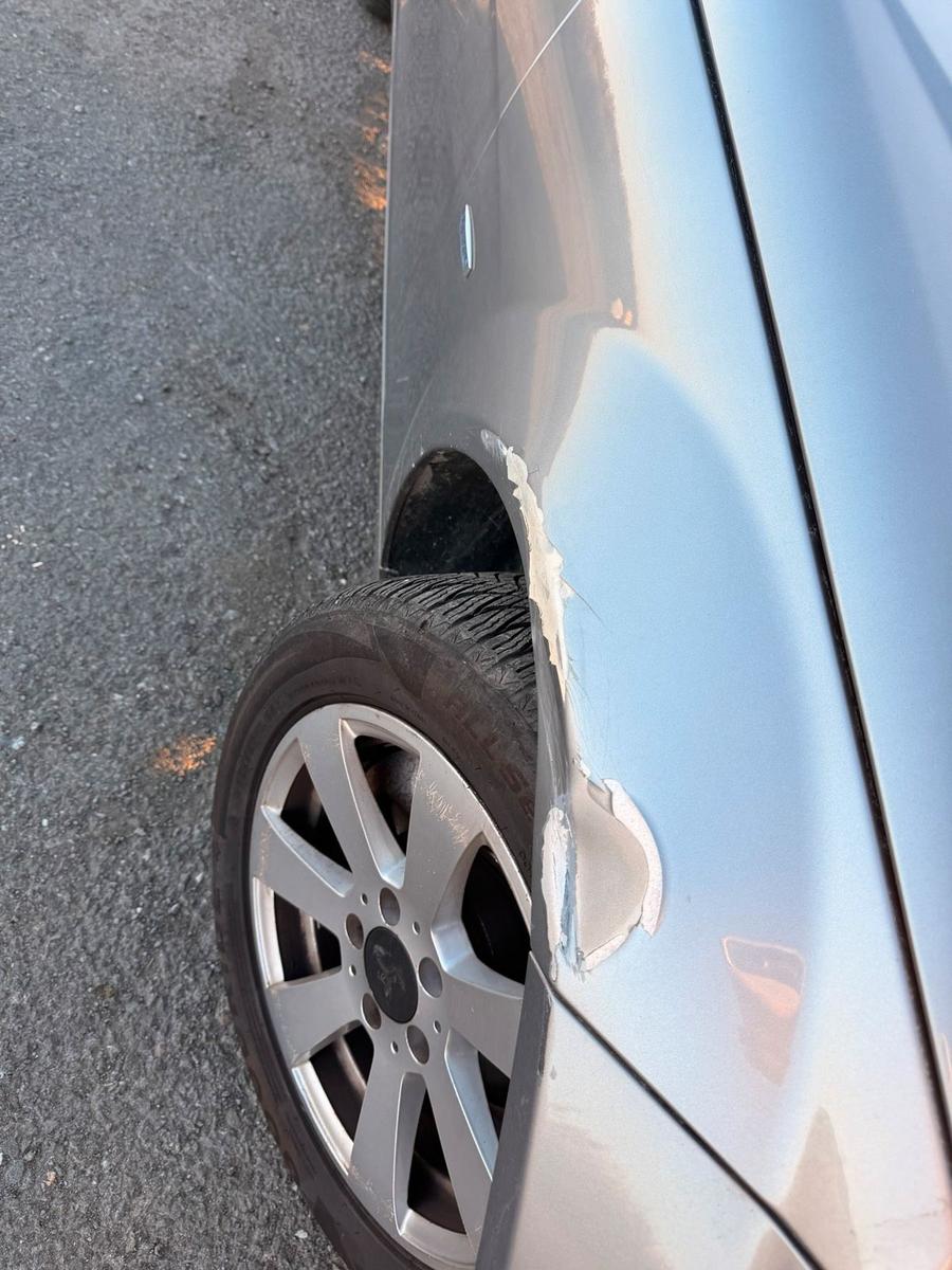 Mercedes-Benz C200 2010 — photo 8