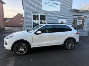 Porsche Cayenne - 4