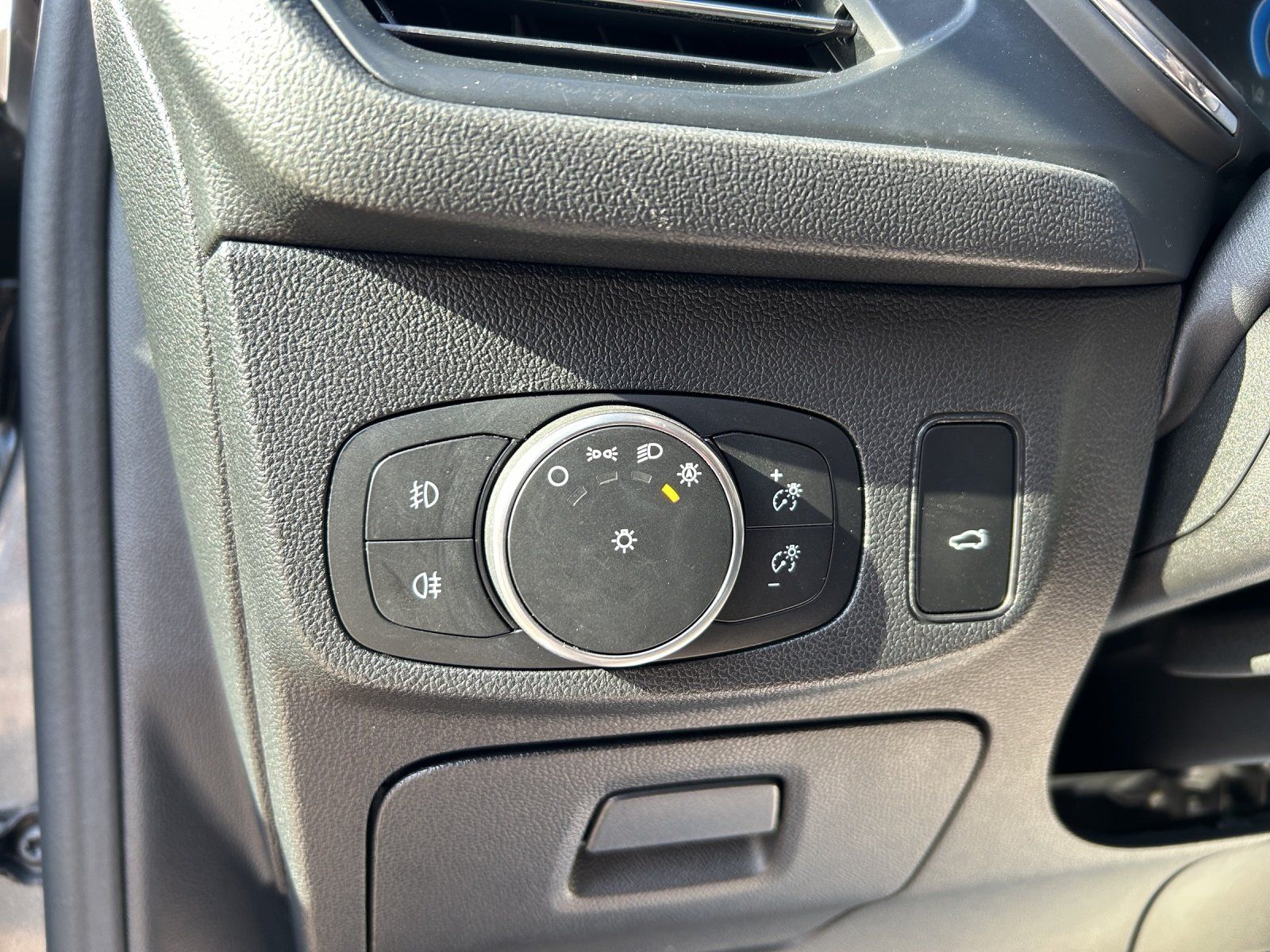 Fahrzeugabbildung Ford Focus 1.0 EcoBoost Titanium Kamera/Navi/LED