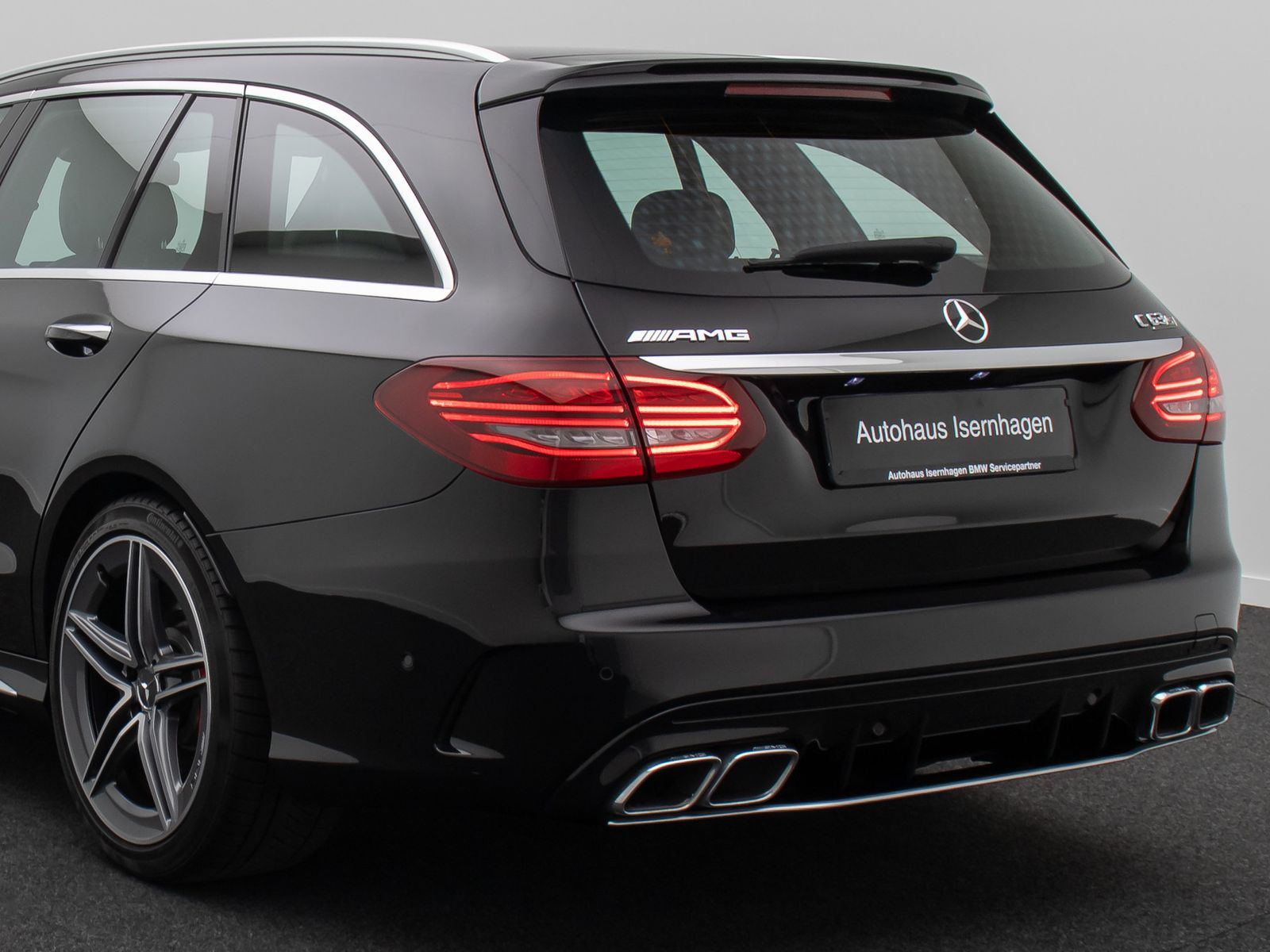 Fahrzeugabbildung Mercedes-Benz C 63 AMG Panorama DAB Burmester Komfort Voll