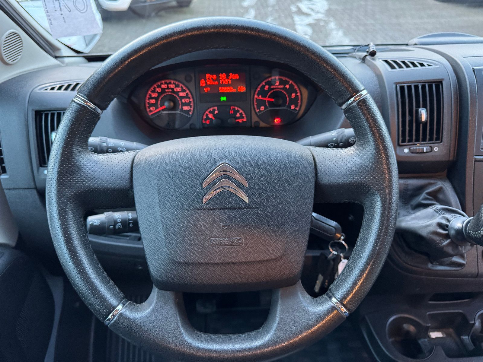 Fahrzeugabbildung Pössl 600 2WIN R PLUS CITROEN RAUMBAD VOLL SCHECKHEFT