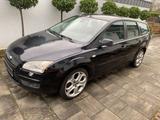 Ford Focus Kombi, 2,0 Diesel 136 PS schwar... - Ford Focus: 136