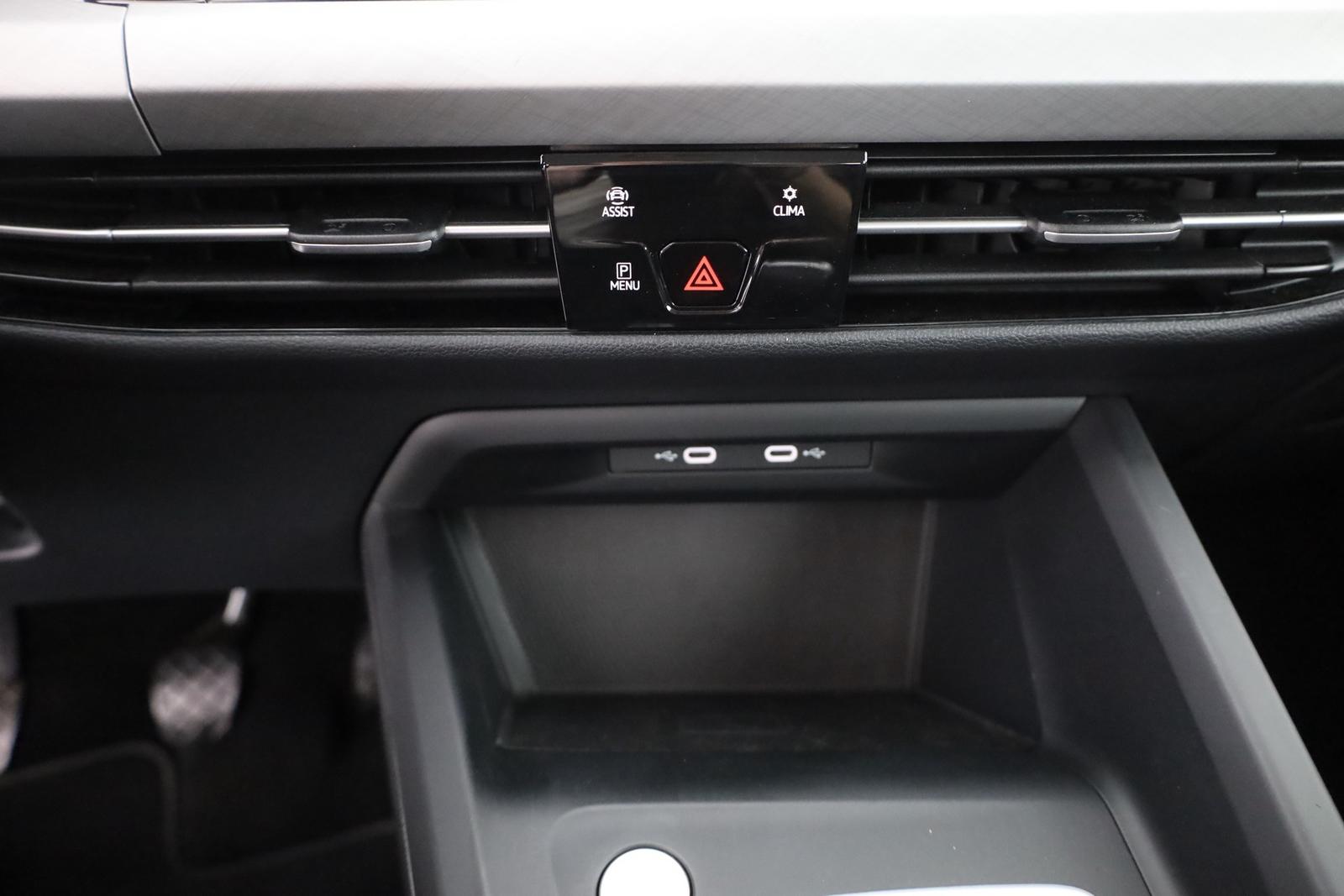 Volkswagen Golf VIII Variant 1.0 TSI Life LED Navi Kamera, миниатюра 12