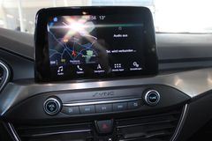 Fahrzeugabbildung Ford Focus 1,5 EcoBlue Titanium Turnier Winter Paket